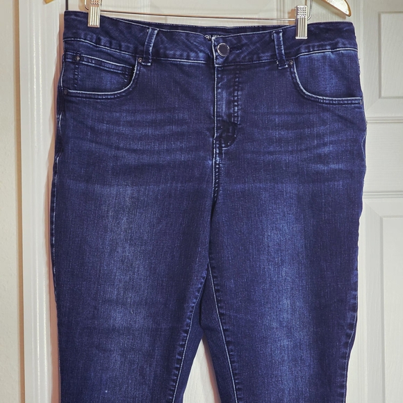 Maurices Women's Everflex High Rise Curvy Tapered Blue Jean Size 16W - Picture 2 of 7